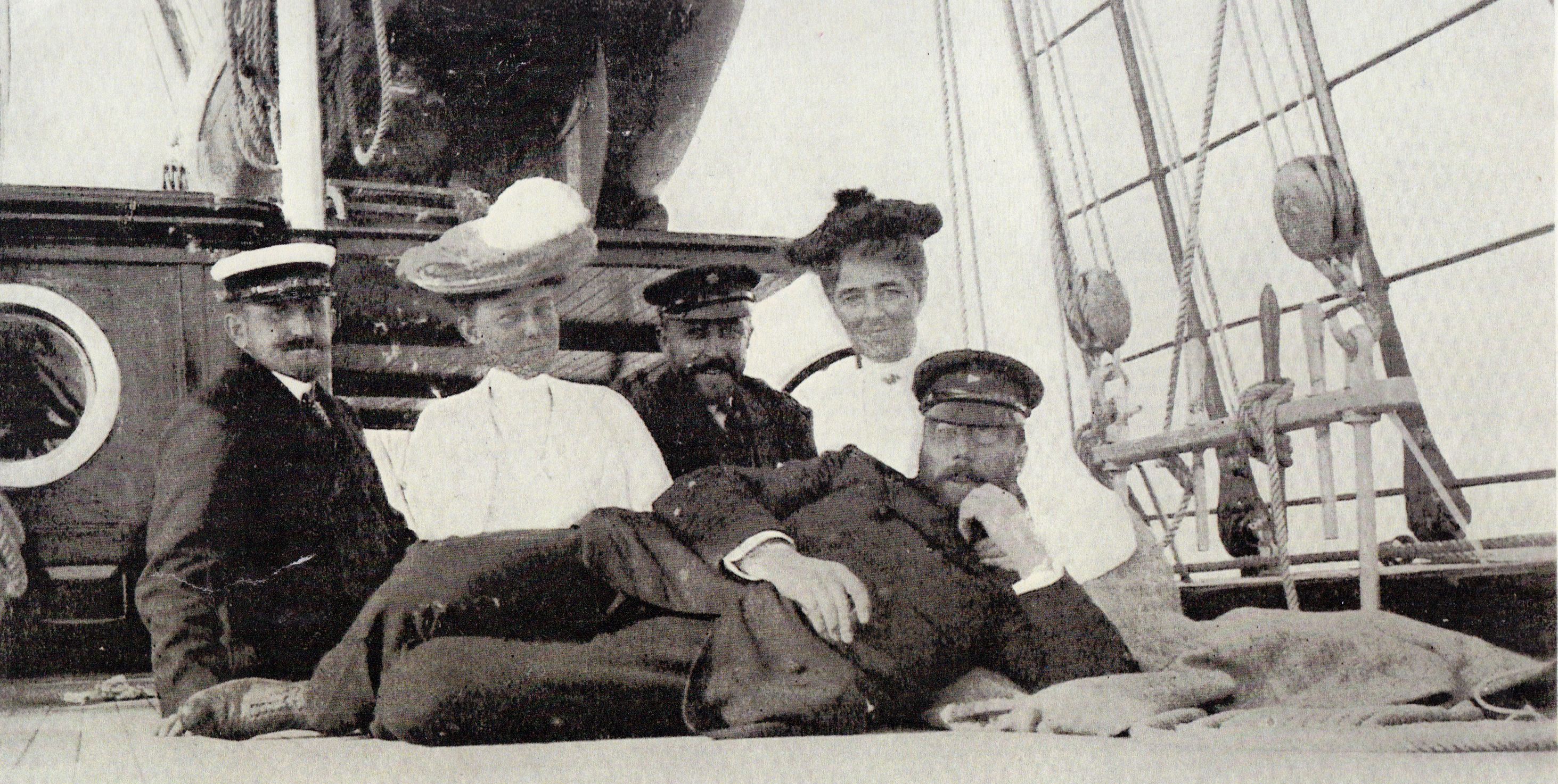 Arthur Curtiss James and guests on deck, 1903